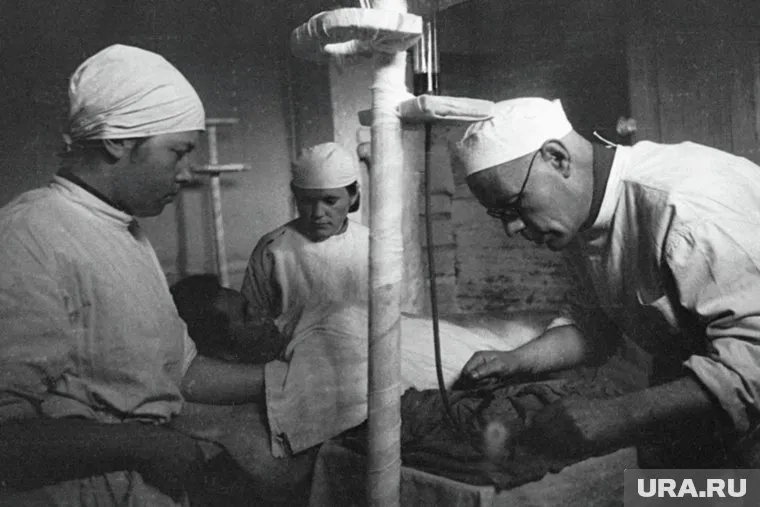 URA.RU удалось раскрыть неизвестные факты из жизни легендарного врача Павла Московкина во время Великой Отечественной войны
