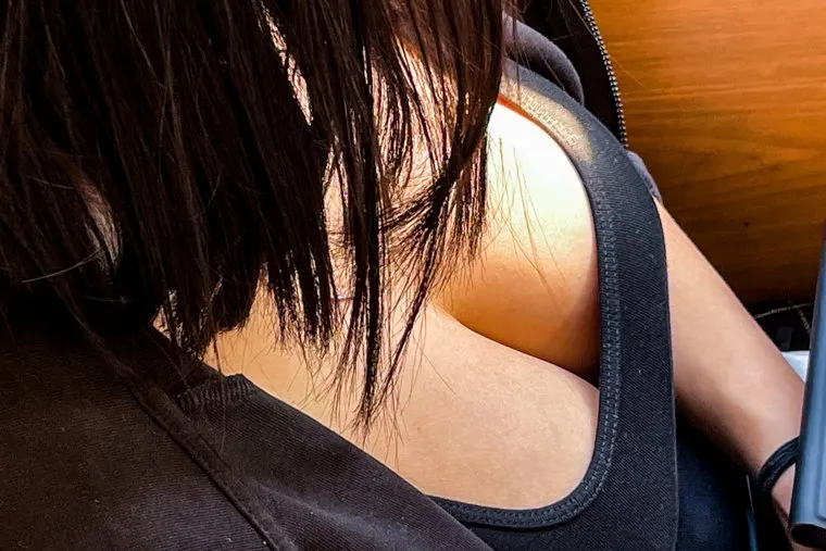 Бюст, декольте. Челябинск