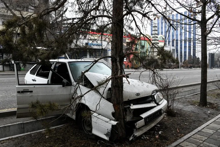 Обстановка в Алма-Ате после погромов. Алма-Ата, Казахстан