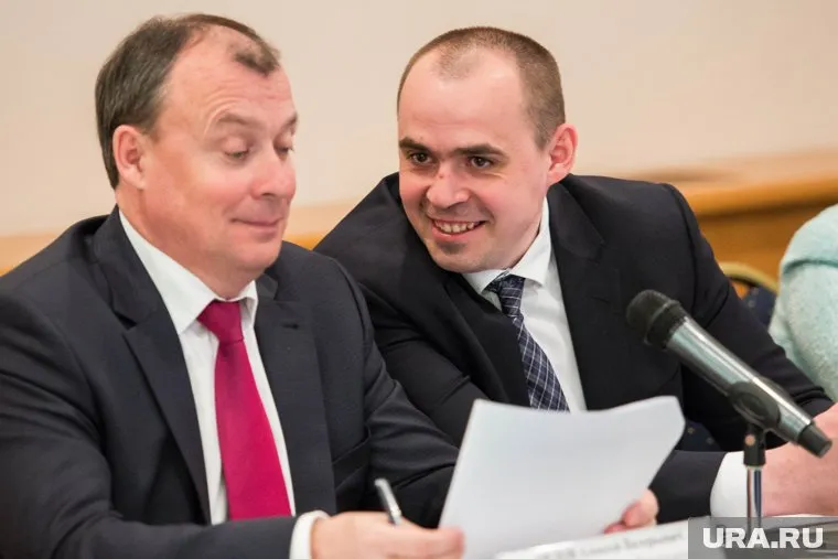 Портфель Андрея Мисюры (справа) может забрать и курирующий минпром первый вице-премьер - Алексей Орлов (слева)