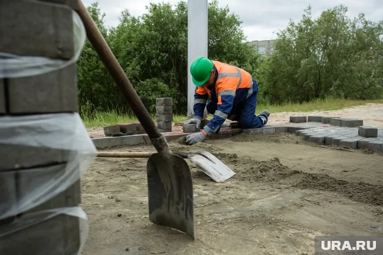 Площадь строили два с половиной года