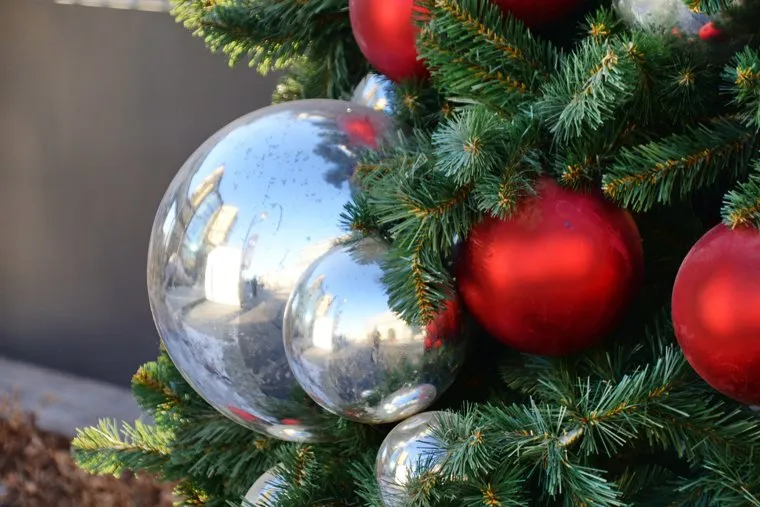 Елки на Дзержинского. Тюмень