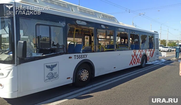 Дрон ВСУ атаковал Белгород, трое пострадали, уточнил Гладков