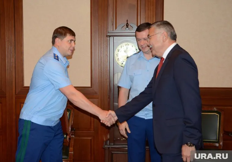 Самого Романа Тютюника (слева) уже ждут в Калмыкии