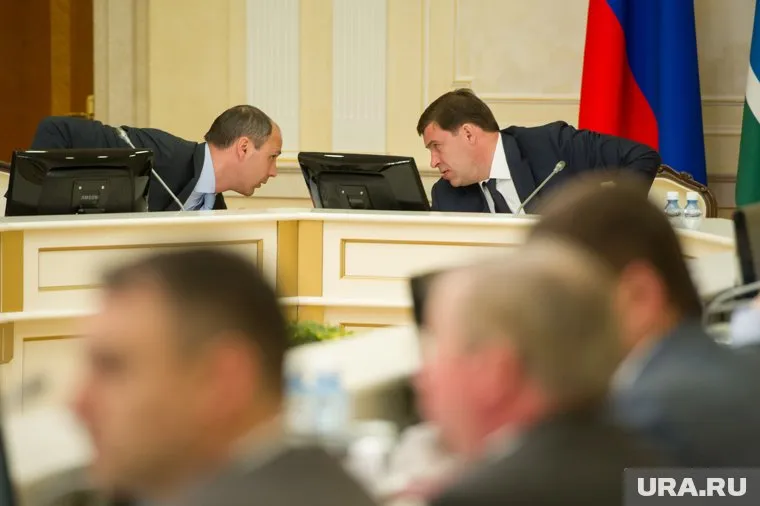 Денис Паслер (слева) и Евгений Куйвашев вошли в список губернаторов, которым может грозить отставка