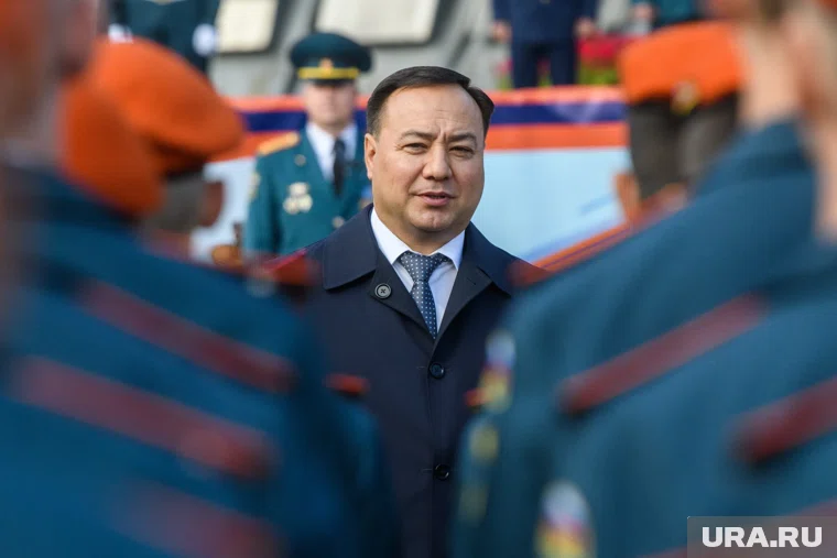 С 1 декабря полномочия по набору контрактников переходят Азату Салихову