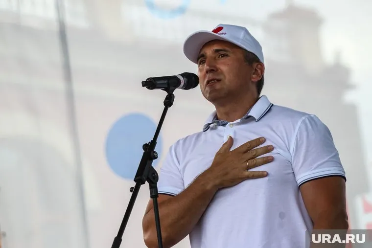 Александр Моор забил гол, проиграл матч и помог собрать 2,4 миллиона рублей для больных детей