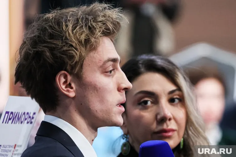 Влад Бумага - самый популярный детский блогер в России