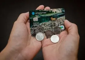 Экономисты: власти хотят контролировать накопления россиян