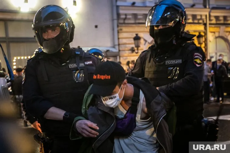 Участие детей в несанкционированных акциях чревато уголовным преследованием