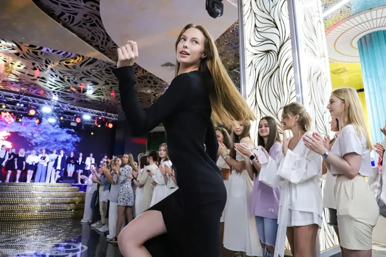 Финалисты конкурса красоты в Сима-ленде. Екатеринбург