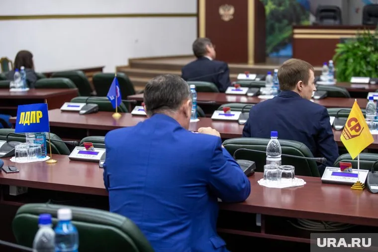 По опросу ВЦИОМ, рейтинг ЛДПР составляет почти 7%
