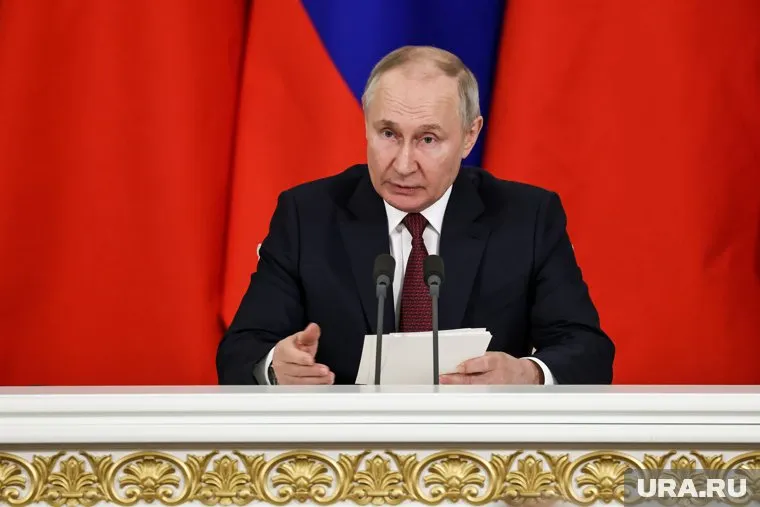 Владимир Путин провел двустороннюю встречу с премьер-министром Таиланда Сеттхой Тхависином