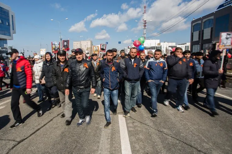 Празднование Дня Победы. Сургут, мигранты, бессмертный полк, день победы