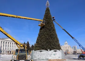 В центре Кургана появится новогодняя елка и каток за 15 миллионов рублей