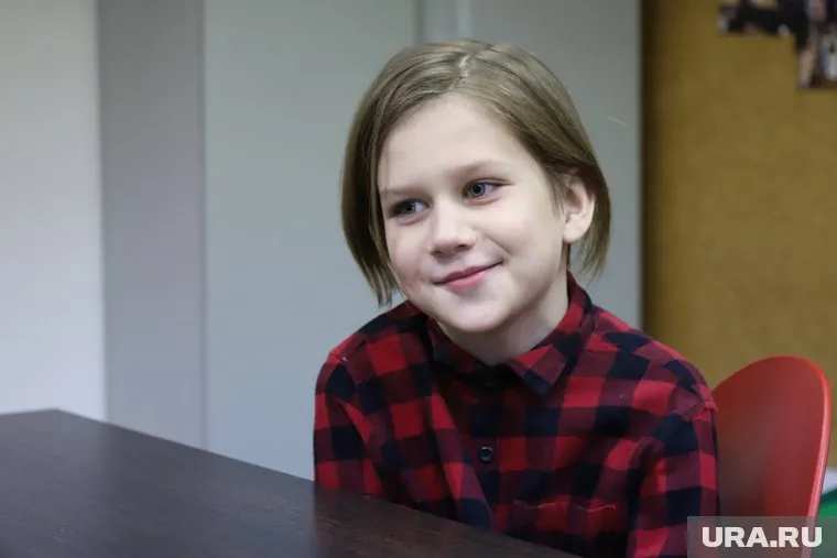 Саша Мезенцев из Екатеринбурга пошел в новую школу