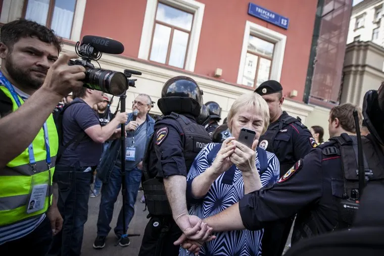 Разгон полицией несанкционированной акции оппозиции "Допускай" на Тверской улице 13. Москва