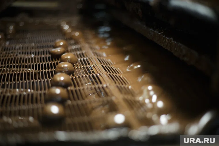 Ограничение связано с популярностью среди детей конфет-рюмок