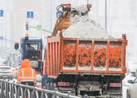 Россияне могут получить деньги за плохо убранные от снега дворы