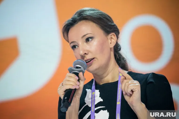 С рождением каждого ребенка семья должна укреплять свое благосостояние, отметила Анна Кузнецова