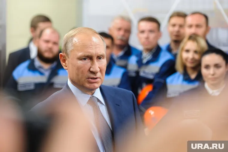 Владимира Путина показали с помощью нарезки политических программ