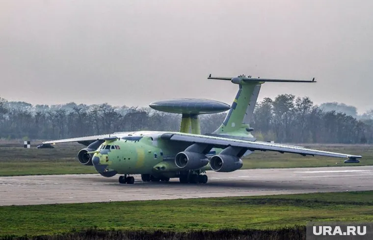 А-100 способен сопровождать воздушные цели и участвовать в управлении истребительной авиацией