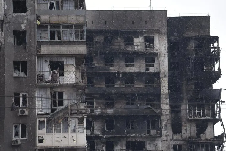 Эвакуация людей из осажденного Мариуполя. Украина