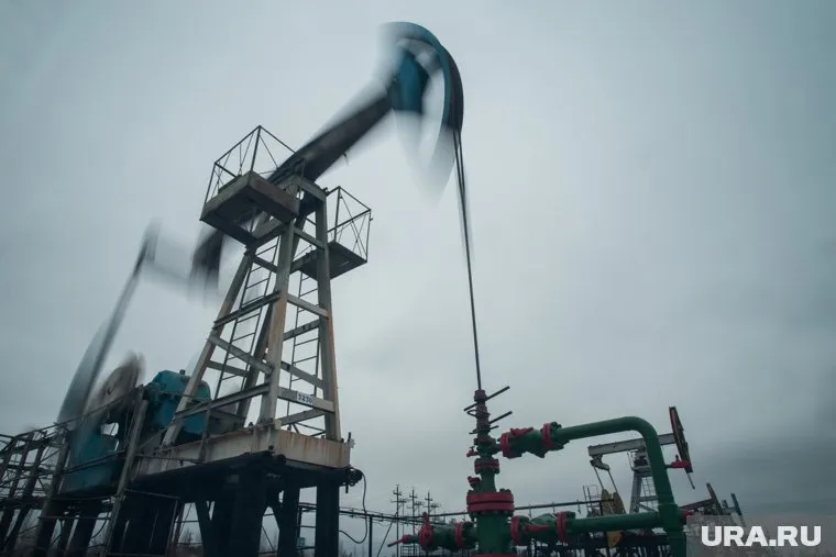 Авторы Global Research поясняют, что в ближайшее время цена на нефть из РФ составит более 60 долларов за баррель