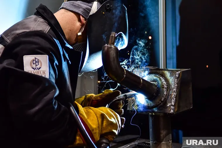 Сварщика зовут на вахту в ЯНАО