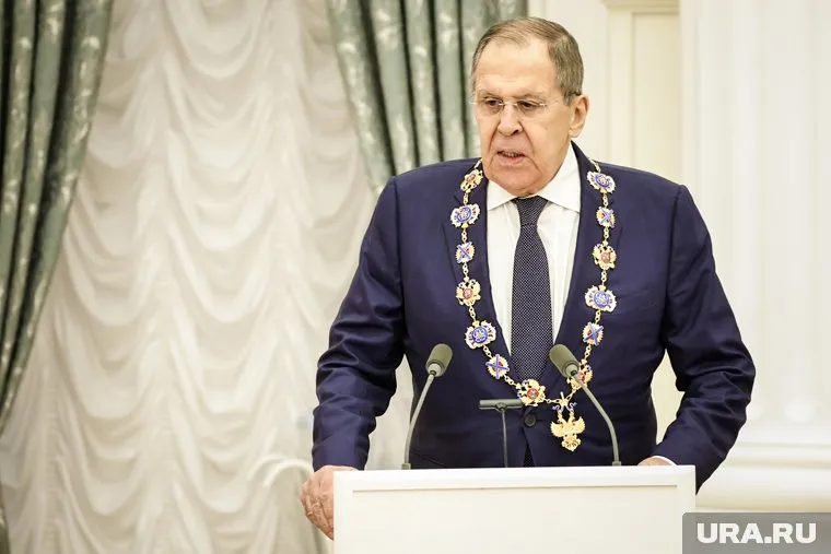 Лавров предложил перенести ООН в Россию