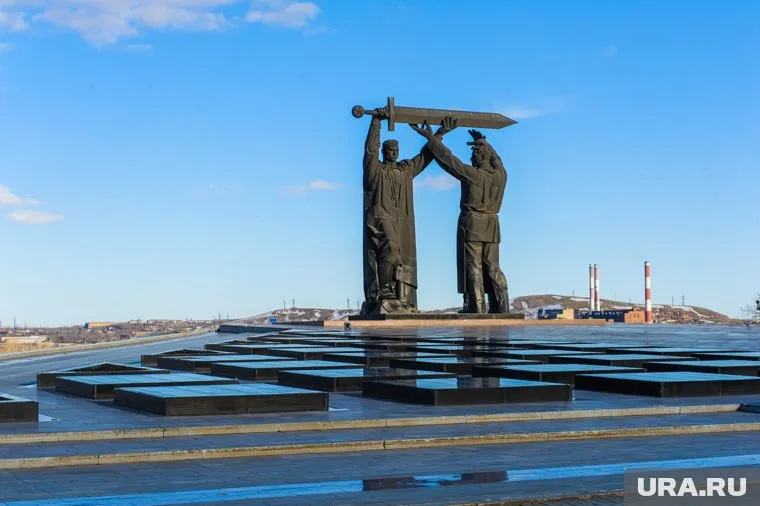 Город металлургов Магнитогорск отметил сразу два праздника