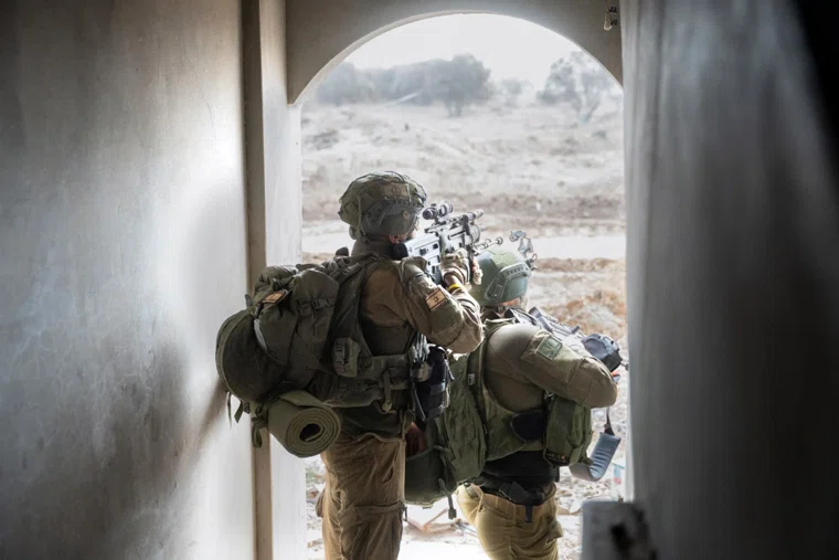 Израиль начал наступление с целью оккупировать Газу