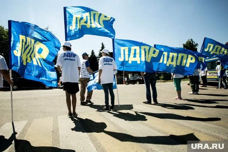 ЛДПРовец грозится привлечением полиции