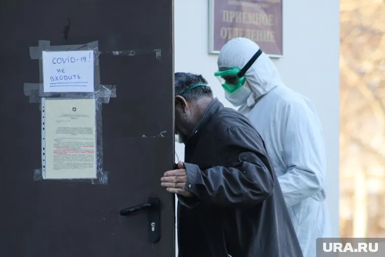 Подъем заболеваемости COVID наступит с приходом холодов, спрогнозировал Алексей Аграновский