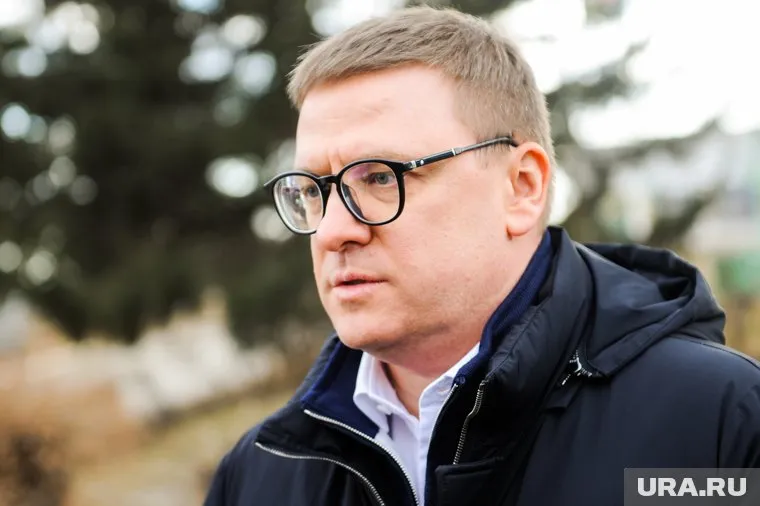 Алексей Текслер пожелал выпускникам удачи при поступлении в вузы (архивное фото)