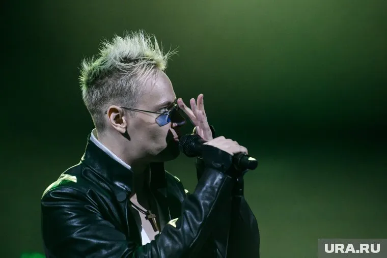 Shaman хочет, чтобы его дочь видела, чего он достиг