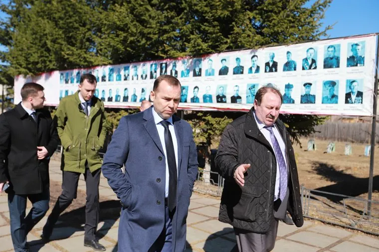 Шум шатрово необр