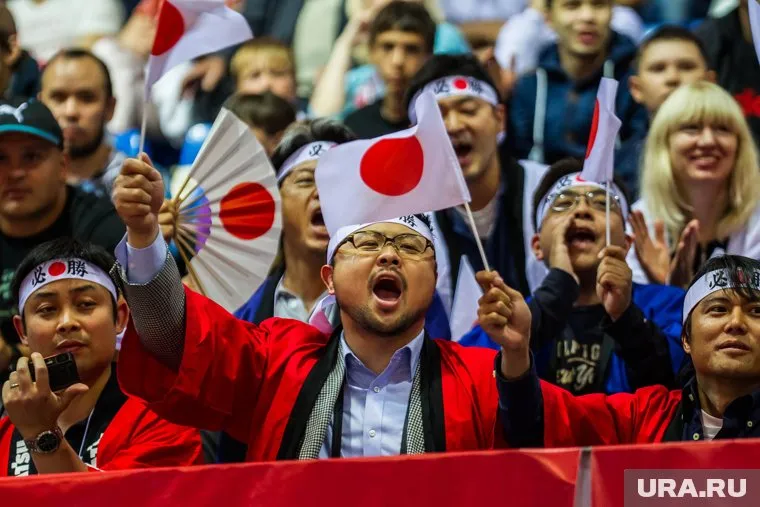 Япония намерена продолжать диалог по заключению мирного договора