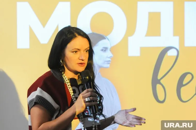 Варлакова просит клиентов набраться терпения и подождать свои заказы