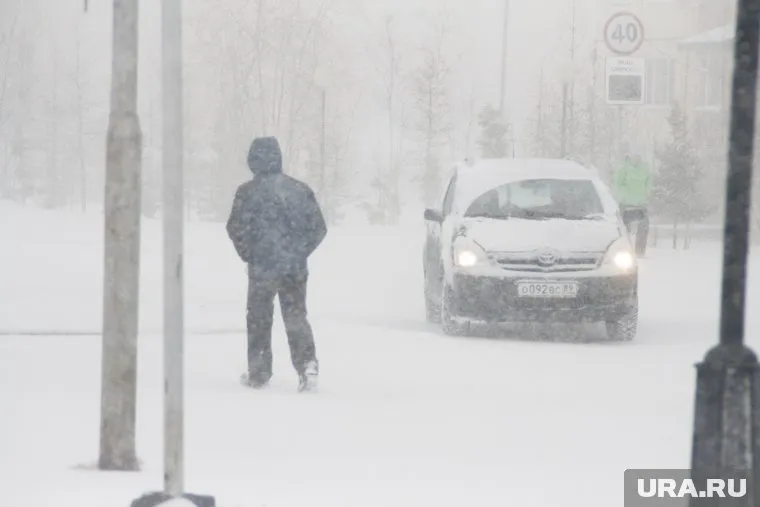 В первый рабочий день 2020 года в ЯНАО усиливаются снегопады и метели
