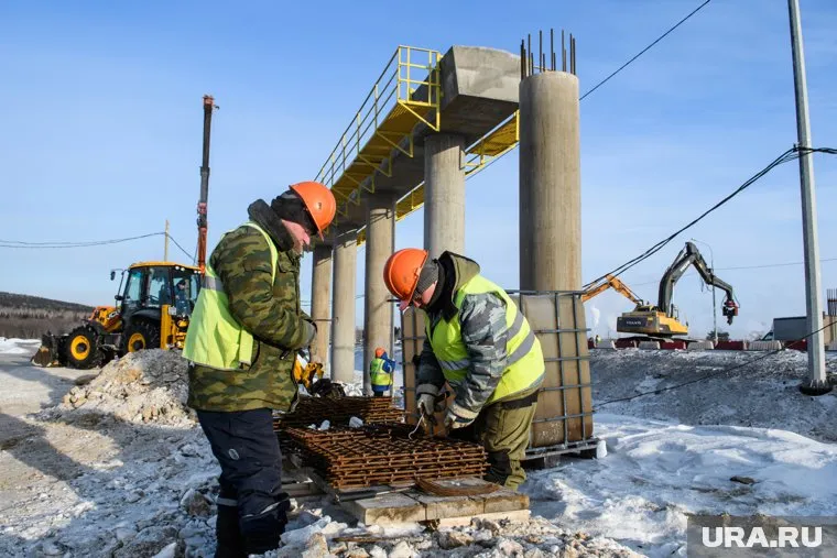 В Нижневартовском районе началось строительство нового моста через реку Нарым-Еган