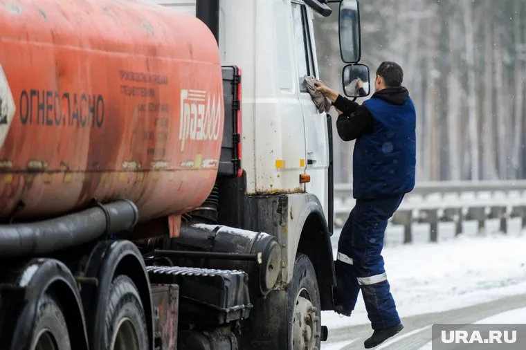 Двое мужчин из ХМАО пытались украсть нефть в ЯНАО