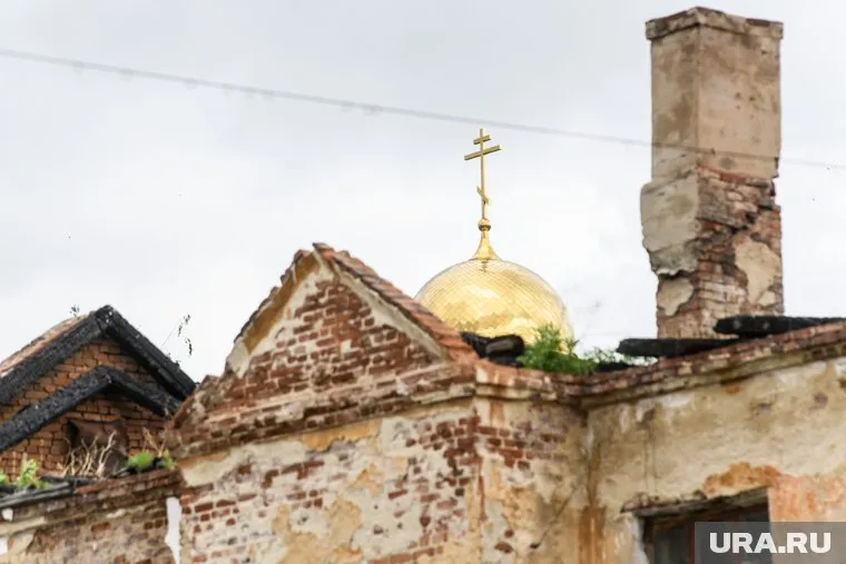 Лабытнанги начали сносить старый храм