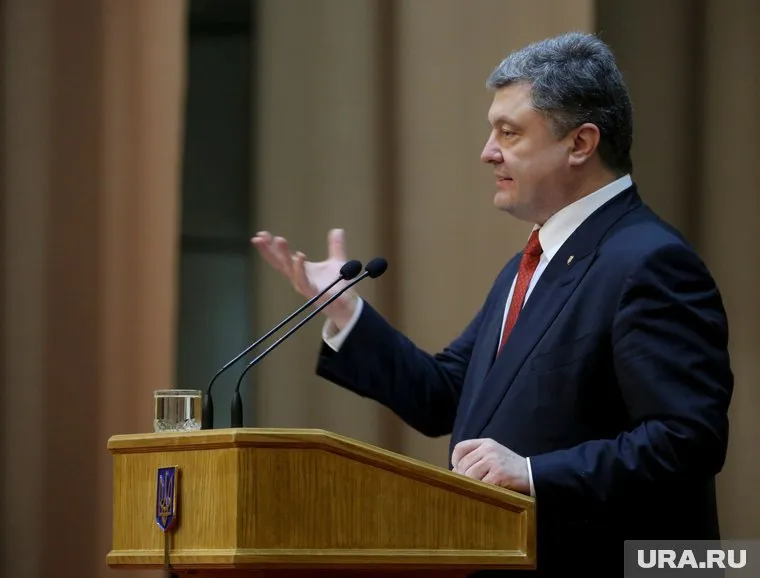 Порошенко хочет ввести санкции в отношении депутатов «Единой России» и ЛДПР