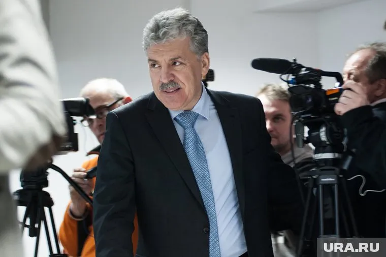 Оказалось, что КПРФ поддерживают монархисты