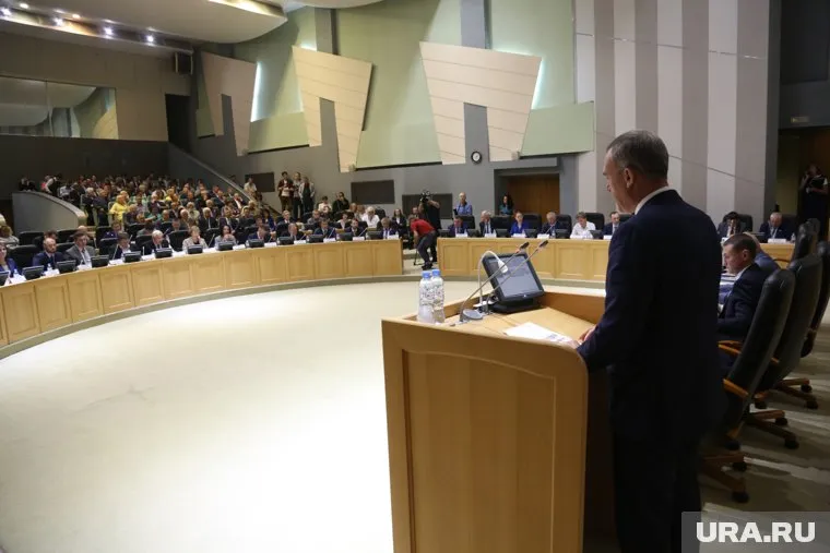 Гордуму Тюмени покидает учитель года России