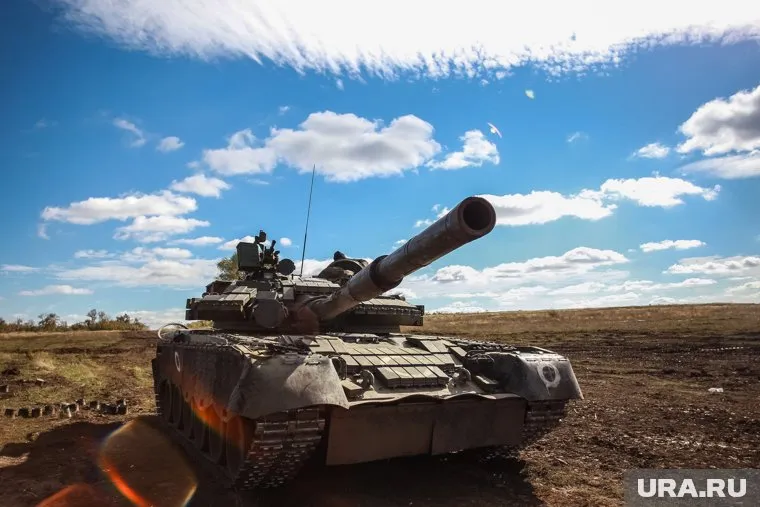 На помощь военным в Курскую область отправлена тяжелая техника