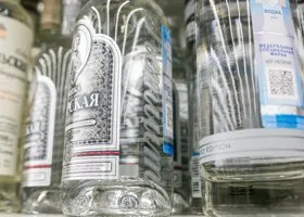 В ХМАО выросло число жертв отравления паленой водкой