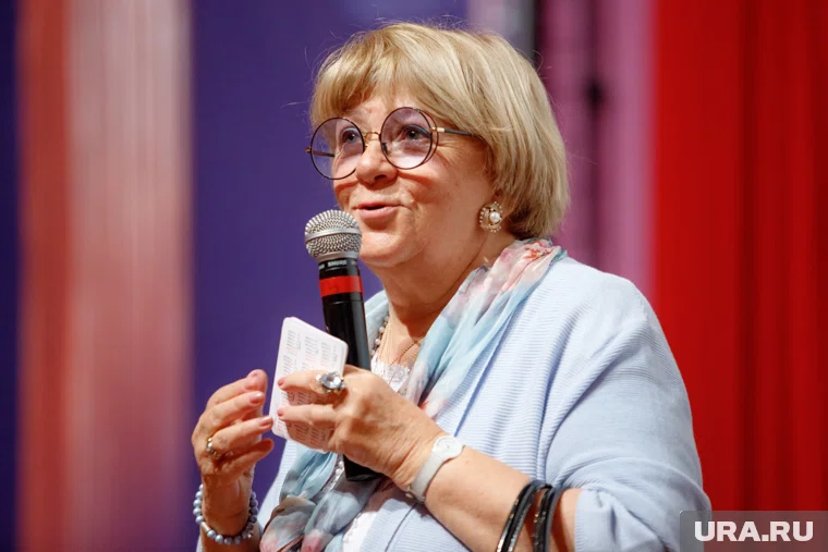 Алла Сурикова является признанным мастером советского и российского кинематографа