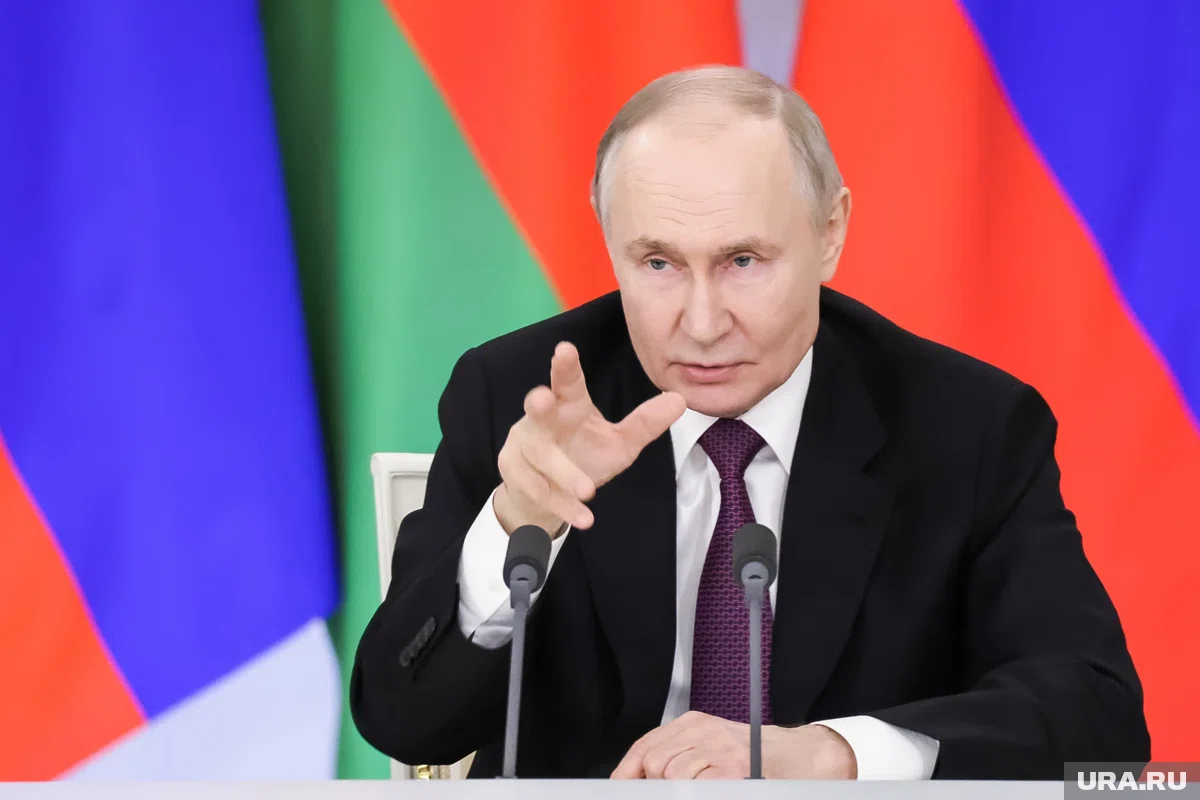 Президент Владимир Путин указал на важную роль Белоруссии в урегулировании конфликта на Украине